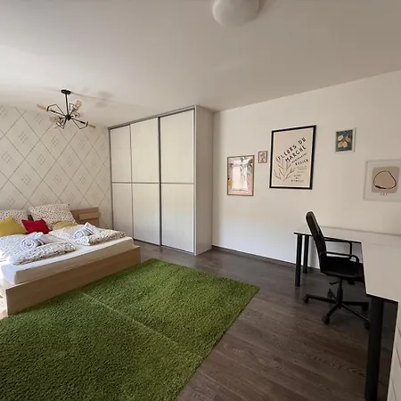 Gorgeous In Center Apartment *